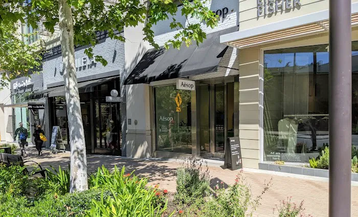 Aesop Broadway Plaza 0