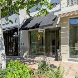 Aesop Broadway Plaza ico