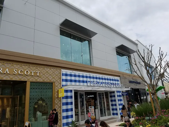 Bath & Body Works 1