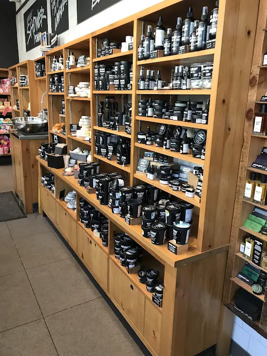 Lush Cosmetics Broadway Plaza 0