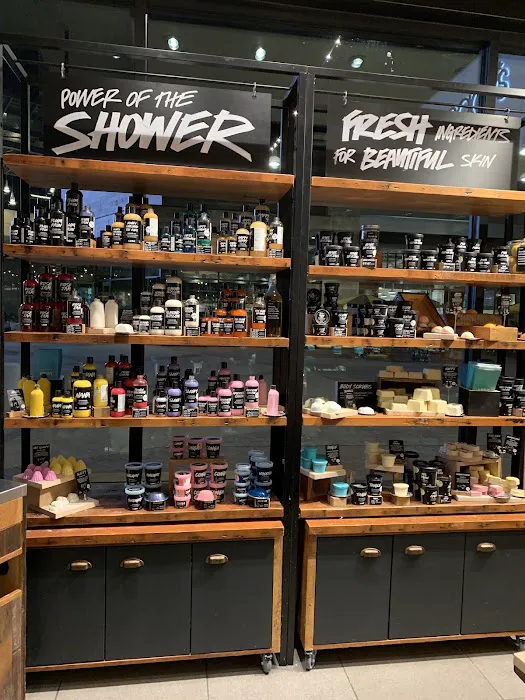 Lush Cosmetics Broadway Plaza 4