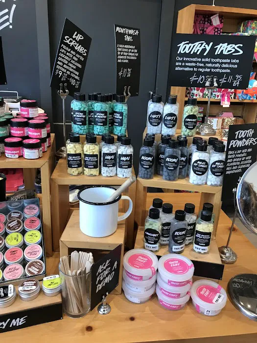 Lush Cosmetics Broadway Plaza 6