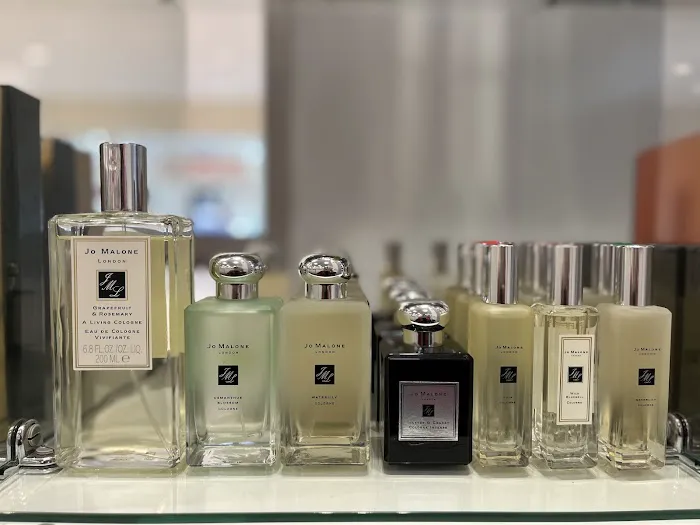 Fragrance Shop 2
