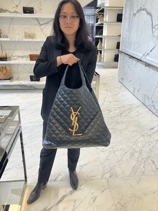 Saint Laurent 4