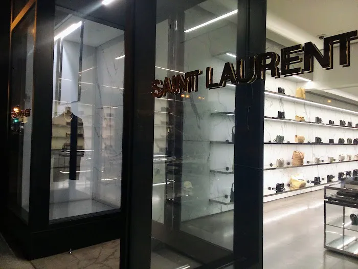 Saint Laurent 7