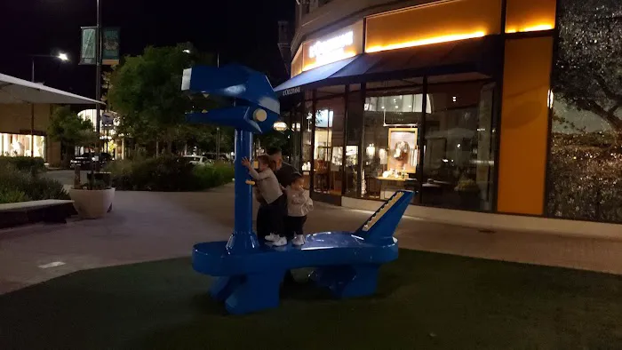 BROADWAY PLAZA, CA 8
