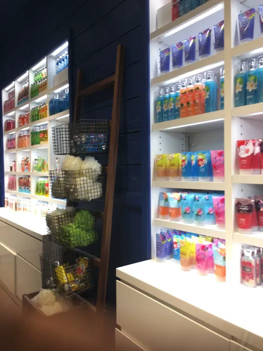 Bath & Body Works 4
