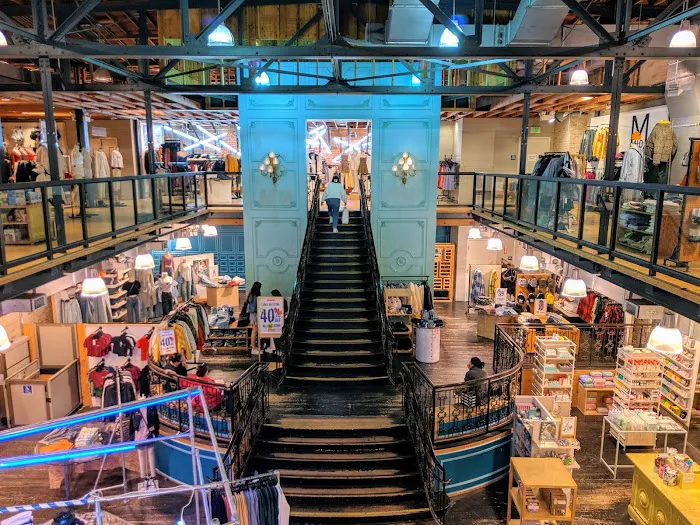 Urban Outfitters 5