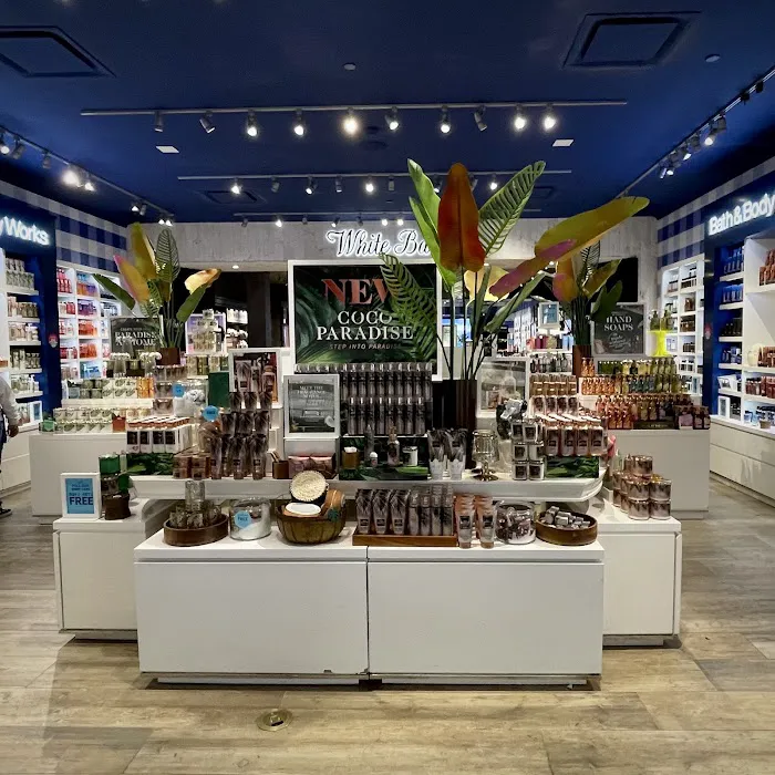 Bath & Body Works 1