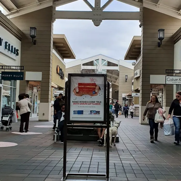 Luxury Beauty Store 2