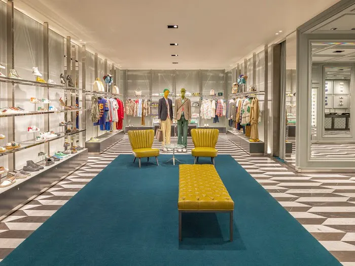 Gucci Livermore Outlet 4