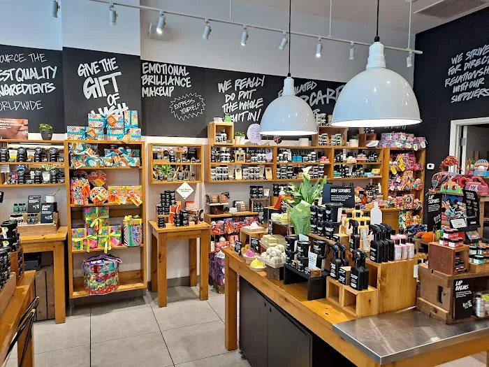 Lush Cosmetics Hillsdale 4