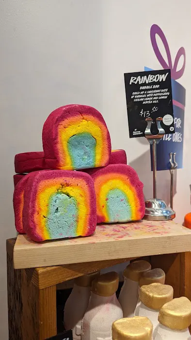 Lush Cosmetics Stanford Shopping Center 0