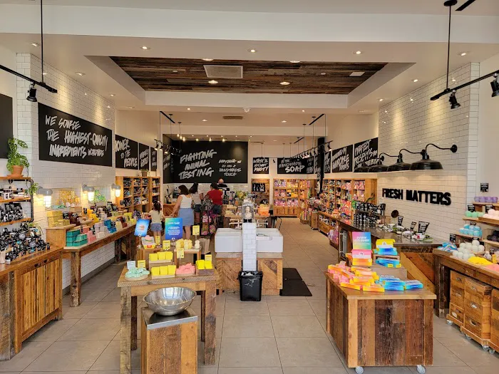 Lush Cosmetics Stanford Shopping Center 1