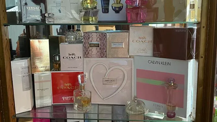 Luxury Perfumes 0