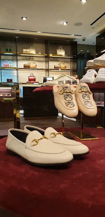 Gucci 8