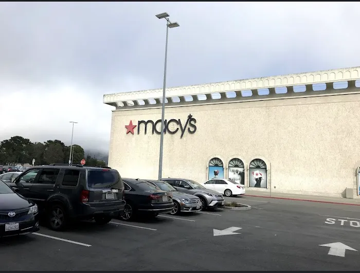Macy's 0