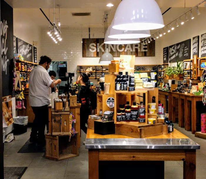 Lush Cosmetics Stonestown Galleria 2