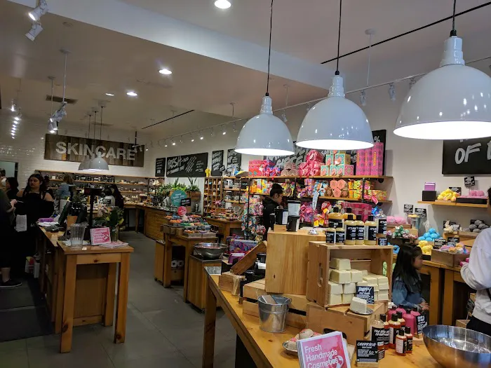 Lush Cosmetics Stonestown Galleria 3