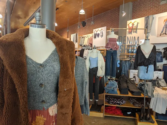 Urban Outfitters 3