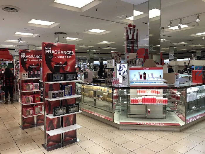 Macy's 0