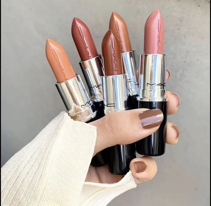 The Cosmetics Company Store 5