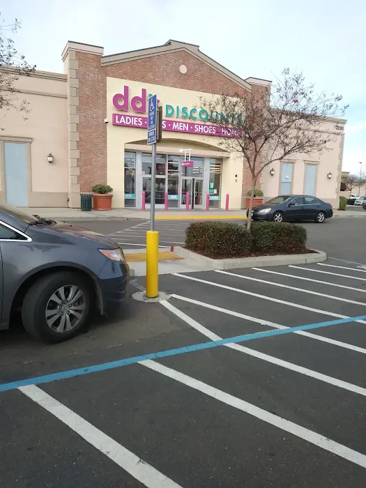 dd's DISCOUNTS 9
