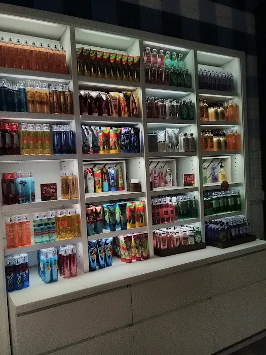 Bath & Body Works 4