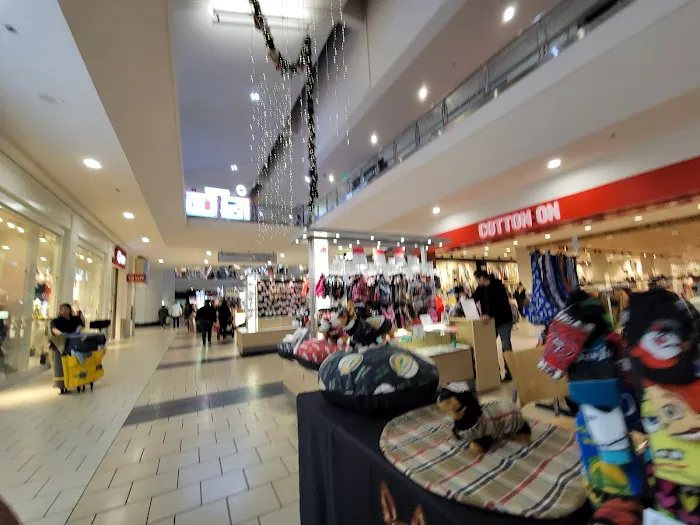 Vintage Faire Mall 1