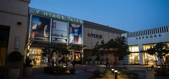 Vintage Faire Mall 0
