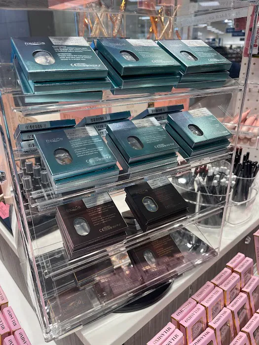 MYLASHXO COSMETICS STORE 4