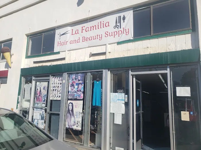 La Familia Hair & Beauty 3