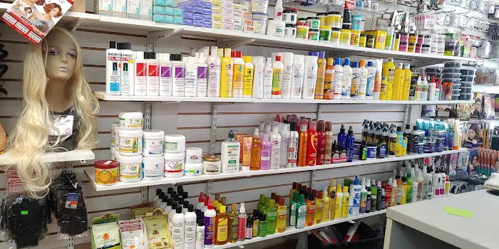La Familia Hair & Beauty 0