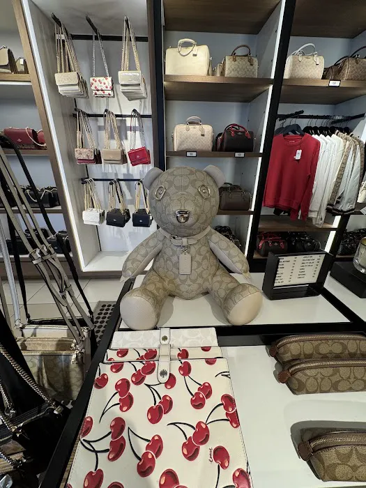COACH Outlet 1
