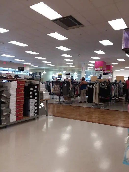 Marshalls & HomeGoods 5