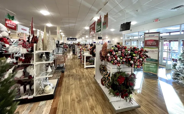 Marshalls & HomeGoods 9