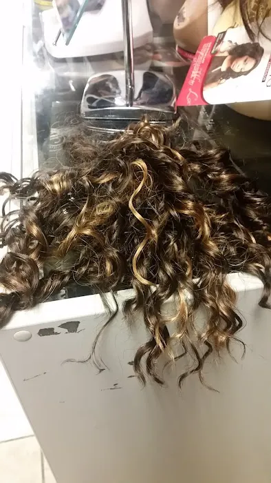J & C Royal Beauty Supply 1