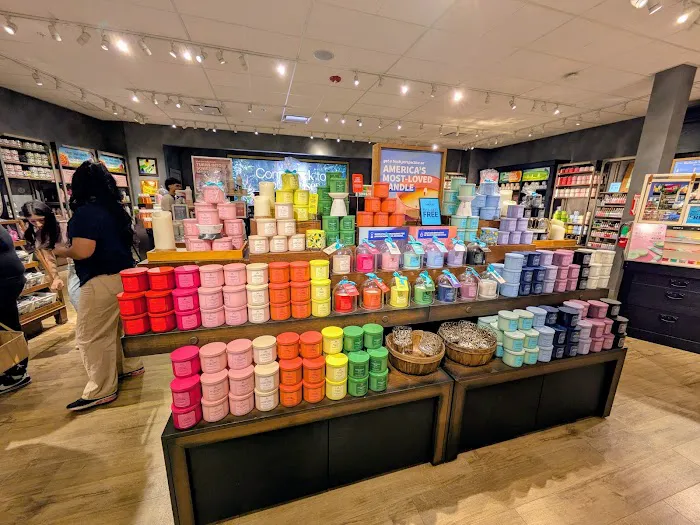 Bath & Body Works 2
