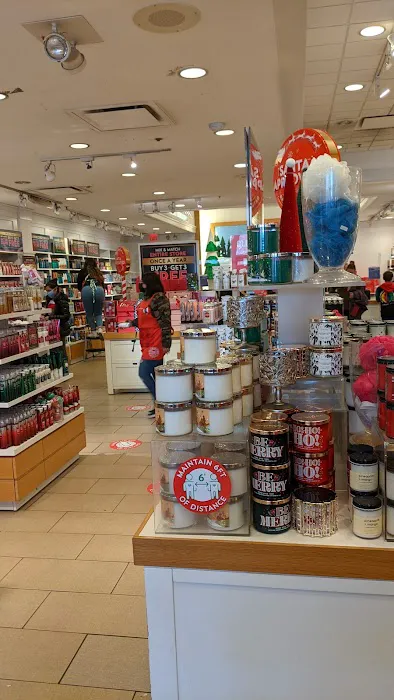 Bath & Body Works 4