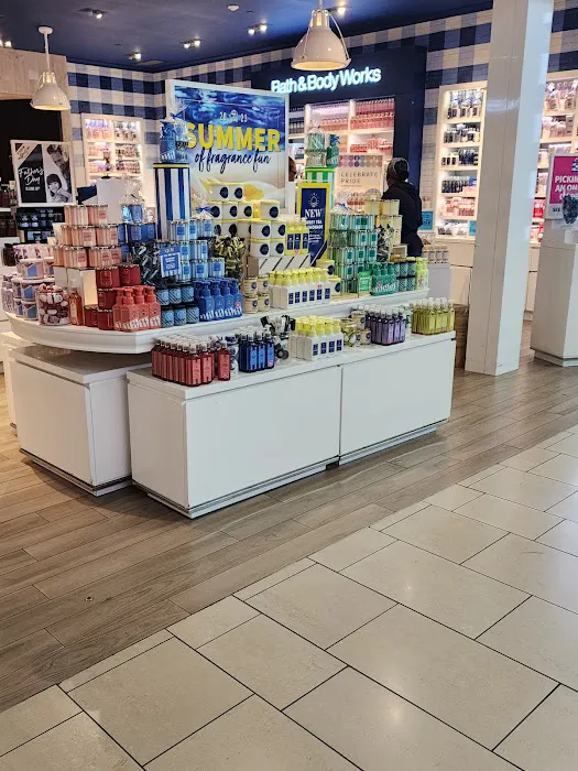 Bath & Body Works 4