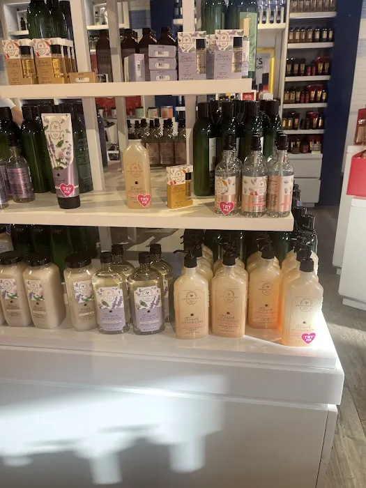 Bath & Body Works 9