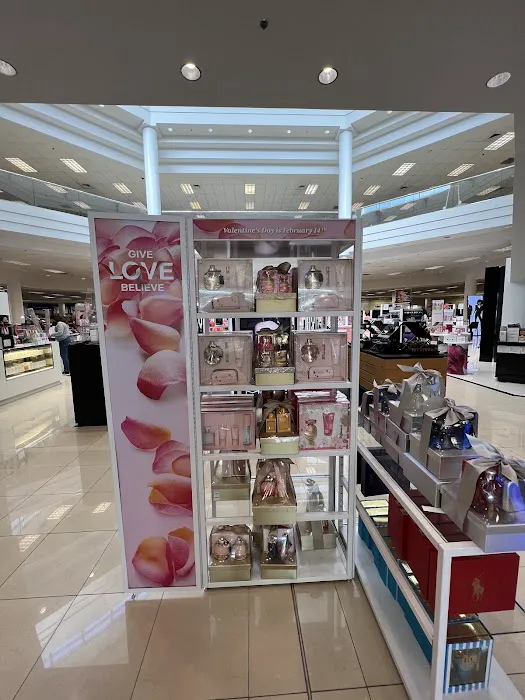 Macy's 0
