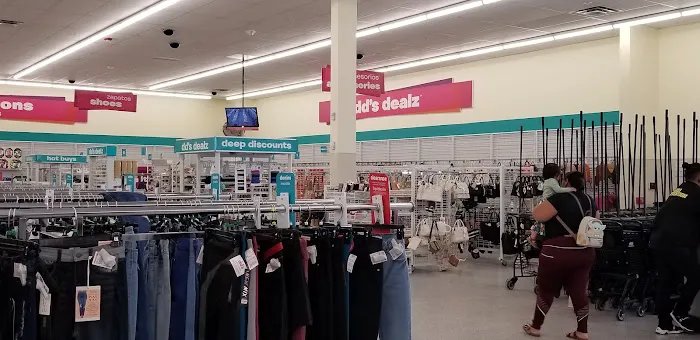 dd's DISCOUNTS 7