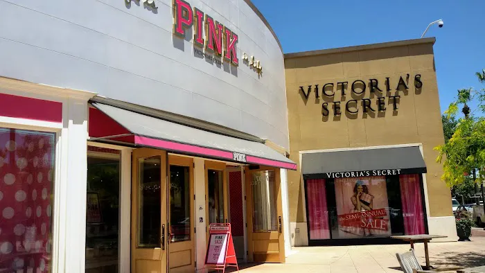 Victoria's Secret & PINK by Victoria's Secret 0