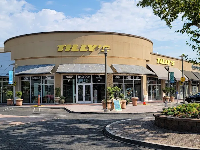 Tillys 3