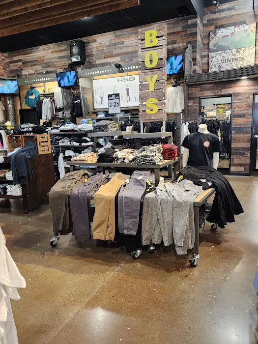 Tillys 5