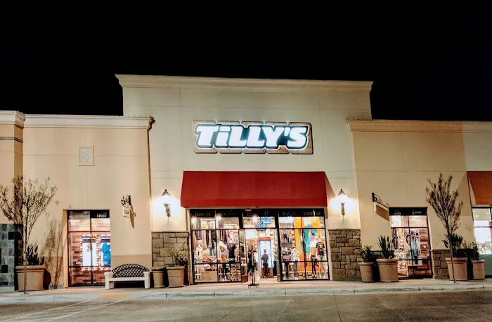 Tillys 2