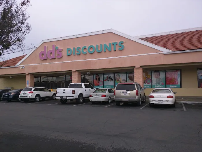 dd's DISCOUNTS 8