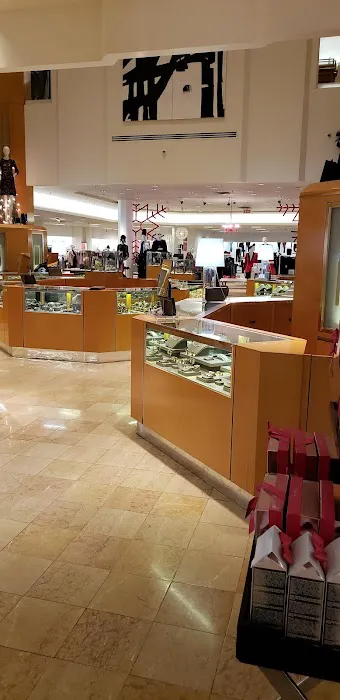 Saks Fifth Avenue 11