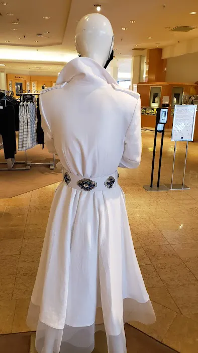 Saks Fifth Avenue 14